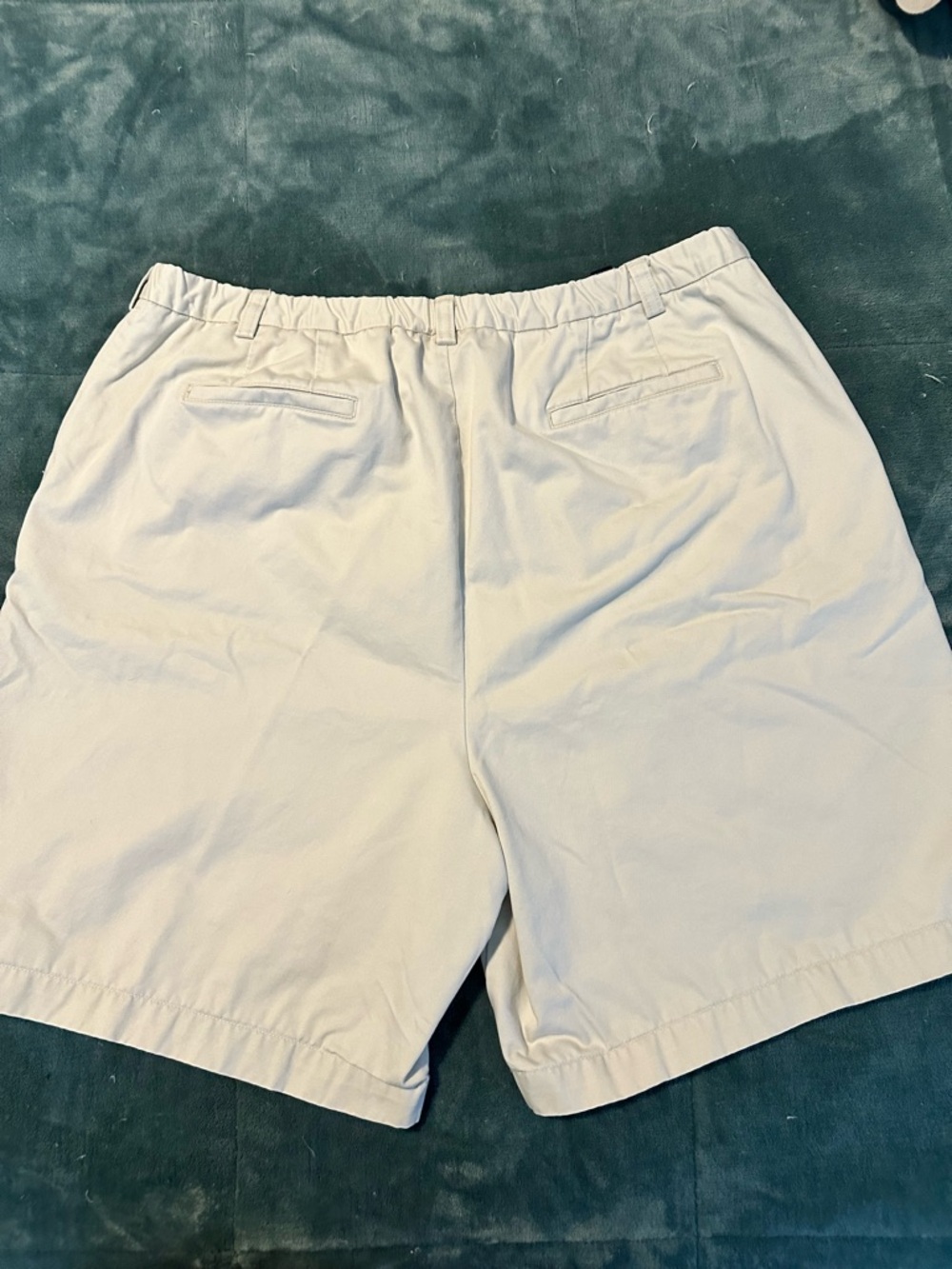 Lands' End Women's Light Beige Elastic Waist Shorts